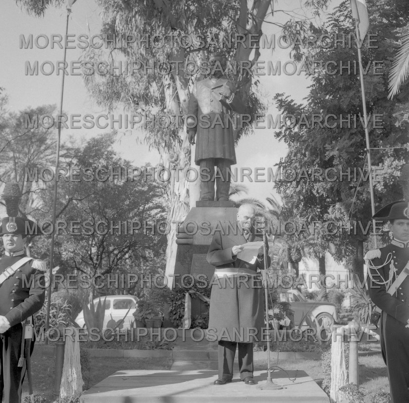 Altamirano-inaug-statua-a-villa-Ormond-1960-430-1