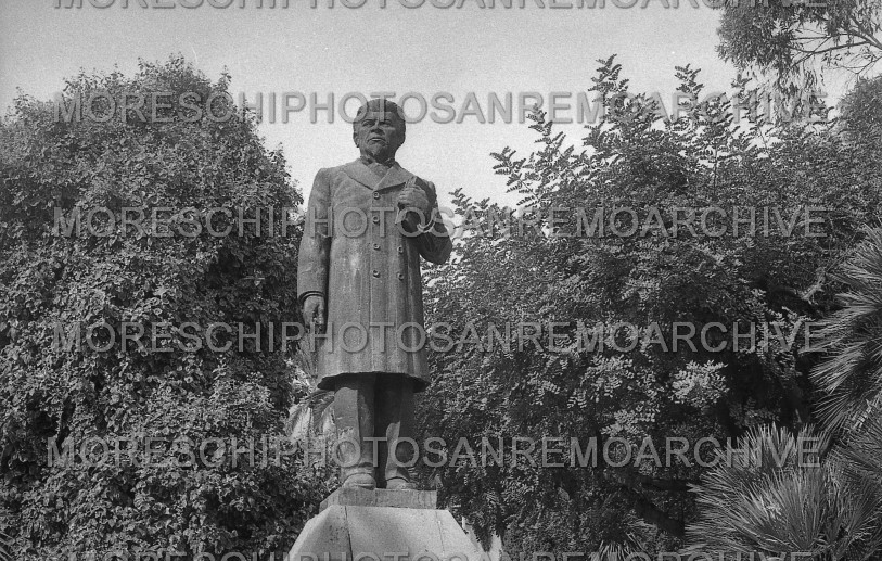 Altamirano-inaug-statua-a-villa-Ormond-1960-441