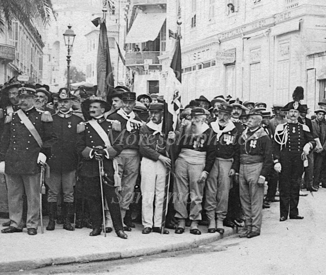 Garibaldini in corso Umberto 1905