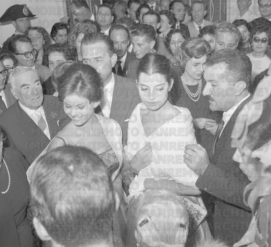 Nel 1959, al cinema Astra le attrici Claudia Cardinale e Jacqueline Sassard  assisterono alla prima italiana del film il Magistrato . Partecipava alla serata anche il Ministro della Giustizia Luigi Gonella  che il giorno seguente visiterà anche il carcere di Santa Tecla.