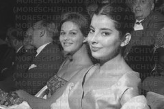 1_Claudia-Cardinale-Jacqueline-Sassard-anteprima-film-Il-Magistrato-cinema-Astra-1959-051