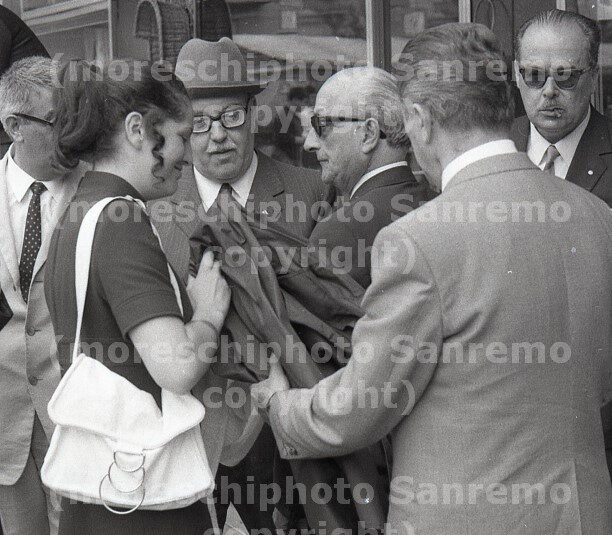 Generale-Di-Lorenzo durante un  comizio-comizio-1970-119-e1642693054126