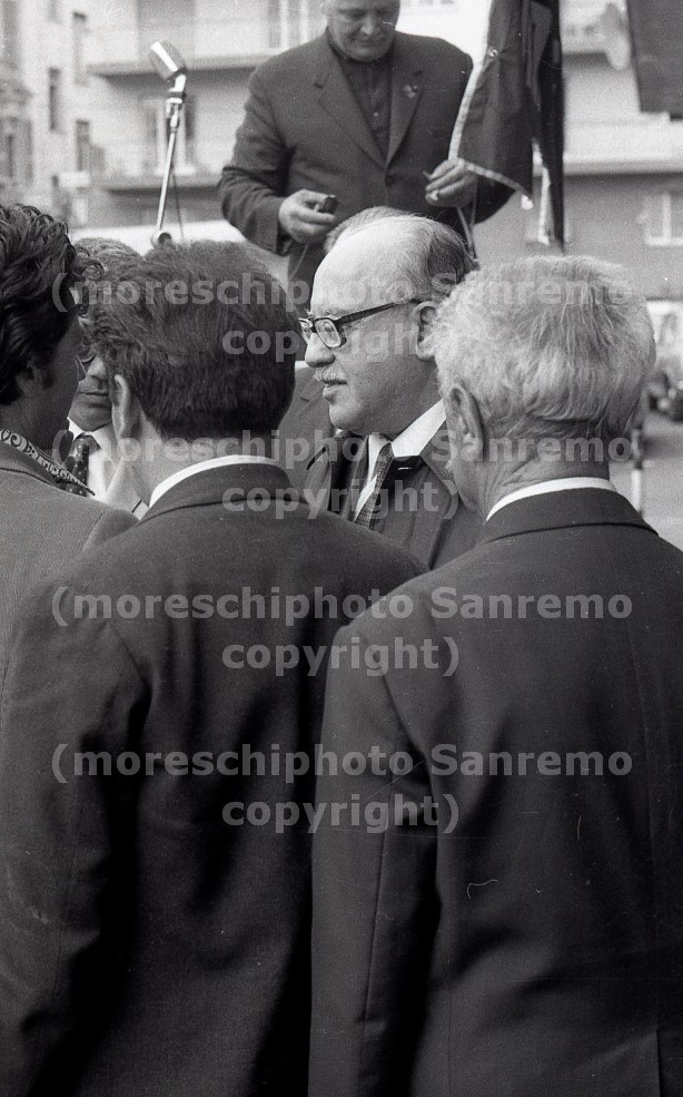 Generale-Di-Lorenzo durante un  comizio-comizio-1970-122