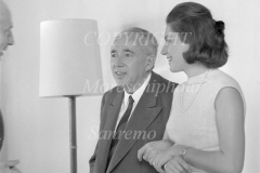 Giulio Natta e la figlia 275