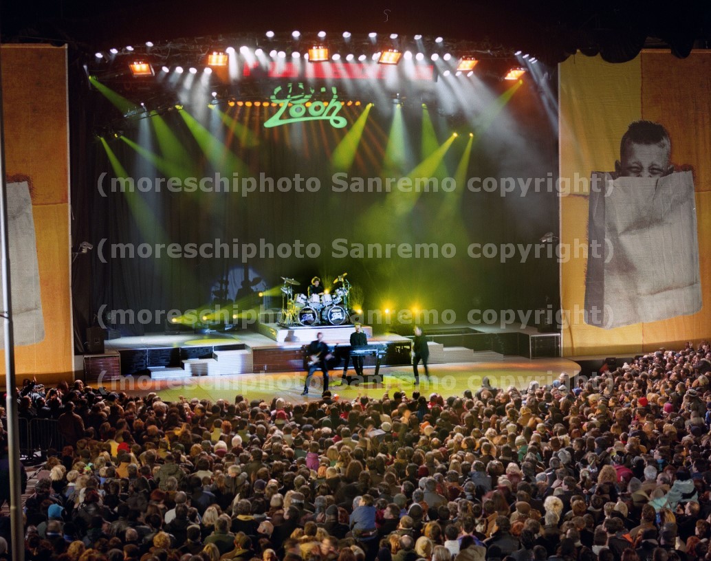 I POOH  nel porto di Sanremo il 31 dic 2000 per il loro concerto di Capodanno