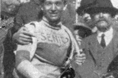 1913 Saccone, unico corridore di Sanremo n384