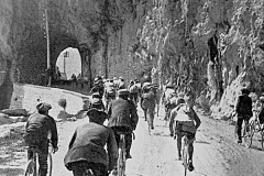 1914 Il gruppo di testa a Capo Noli