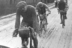 1918 Gli ultimi corridori arriveranno quattro ore dopo Girardengo