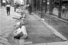 Via-Vittorio-1935-lavori marciapiede davanti a Drogheria-Americana-copia