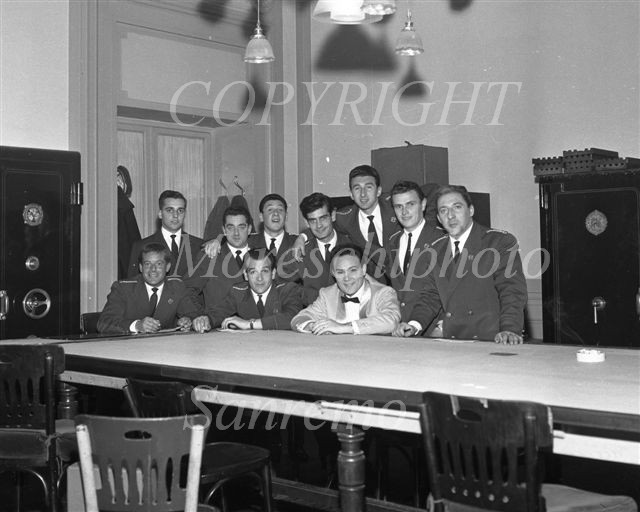 Claudio Villa ed i Lift nella sala conta 1958